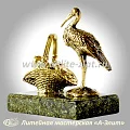 Статуэтка Аист с младенцем