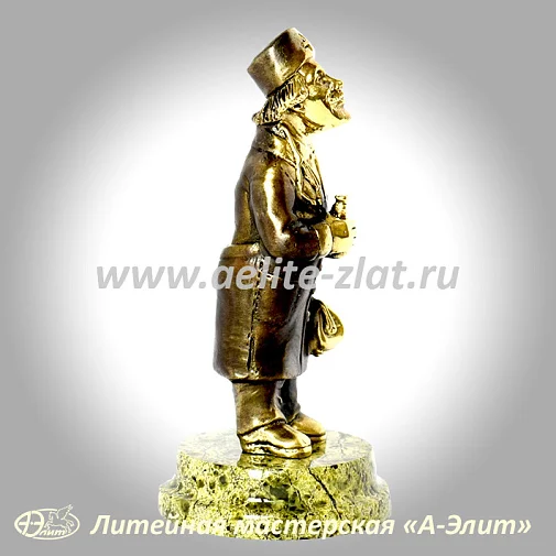Статуэтка Врач