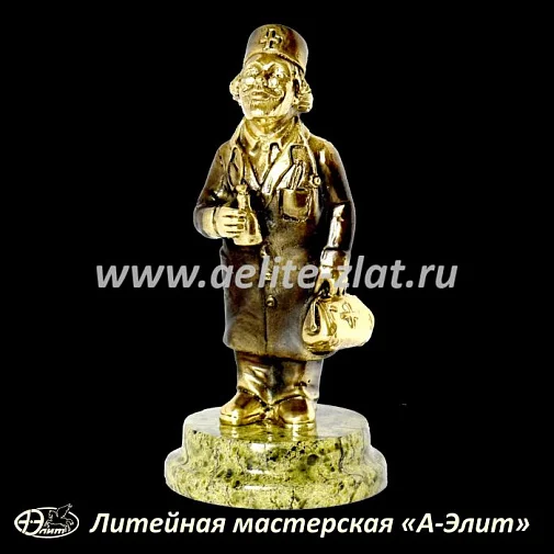 Статуэтка Врач