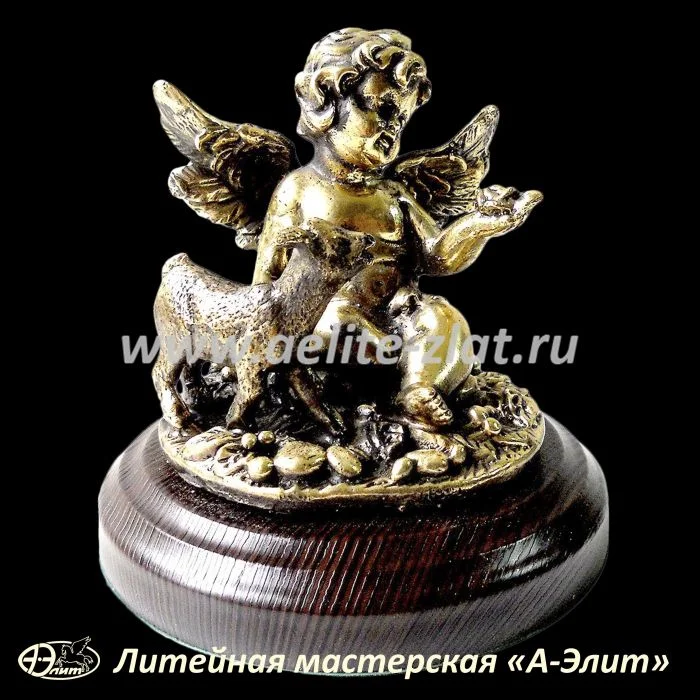 Статуэтка Ангел и козленок