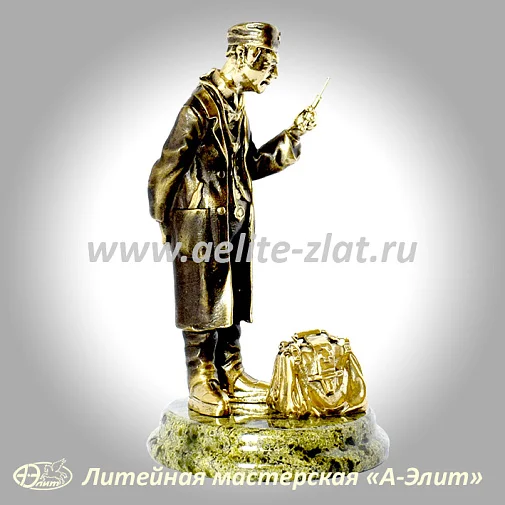 Статуэтка Доктор