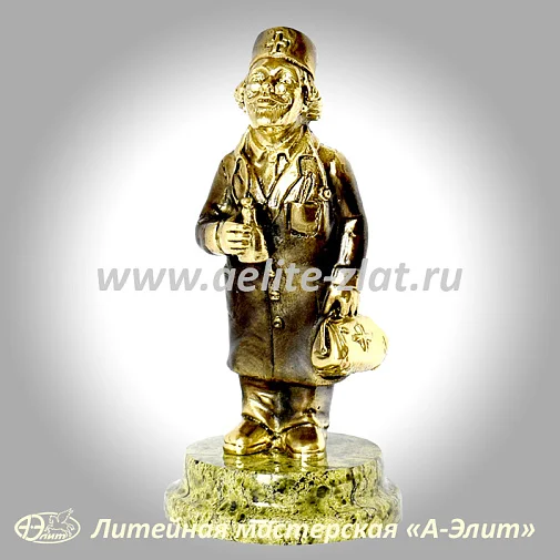 Статуэтка Врач