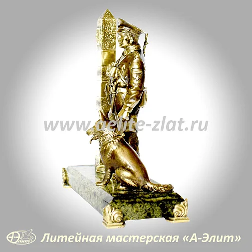 Статуэтка Пограничник