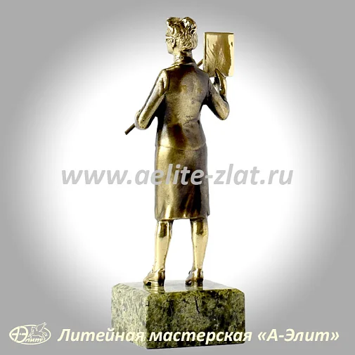 Статуэтка Учительница