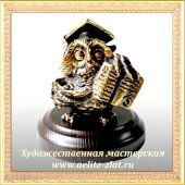 Статуэтки профессии людей гражданских и военных Статуэтка Ученик сова, оригинальный подарок выпускнику Вуза