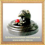 Сувениры из бронзы Статуэтка Ежик с цветком