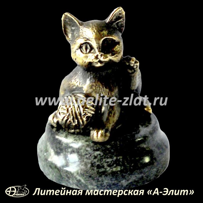 Статуэтка Котенок с клубком. Статуэтка Котенок с клубком