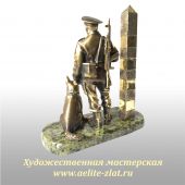  Готовое изделие бронзовой статуэтки пограничника - 3
