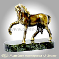 Статуэтка Конь белый