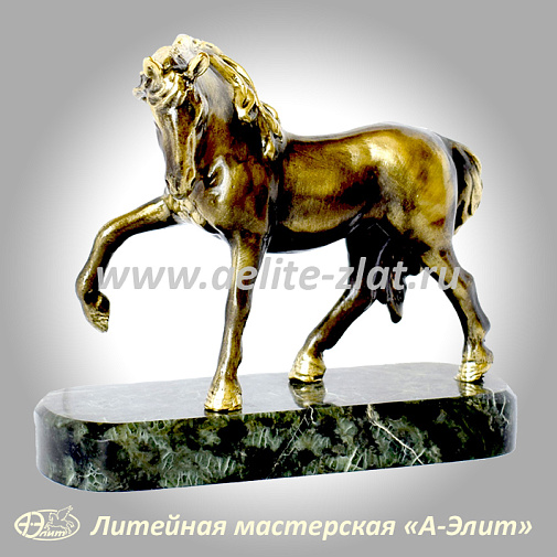 Статуэтка Конь белый