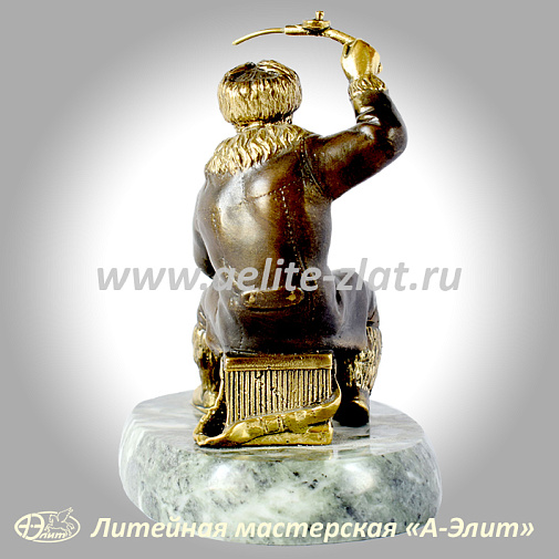 Статуэтка Рыбак зимний
