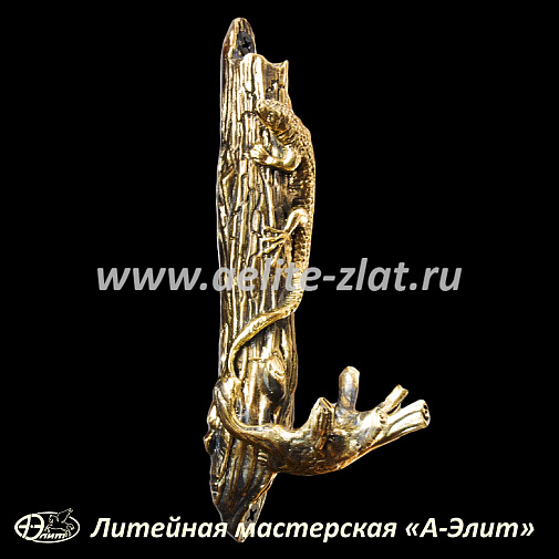 Ящерица на ветке. Держатель для обувной ложки.