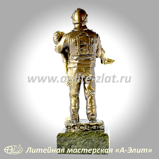 Статуэтка Спасатель МЧС