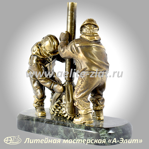 Статуэтка Буровики
