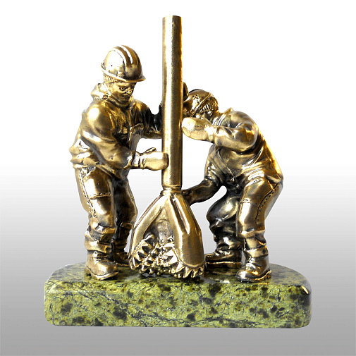 Статуэтка Буровики