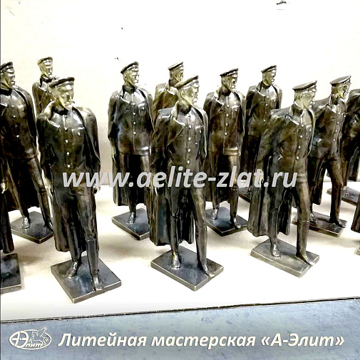 Бронзовые статуэтки на заказ, изготовлены для ветеранов ФСБ.