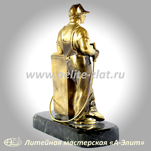 Статуэтка Бензозаправщик