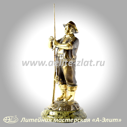Статуэтка Рыбак