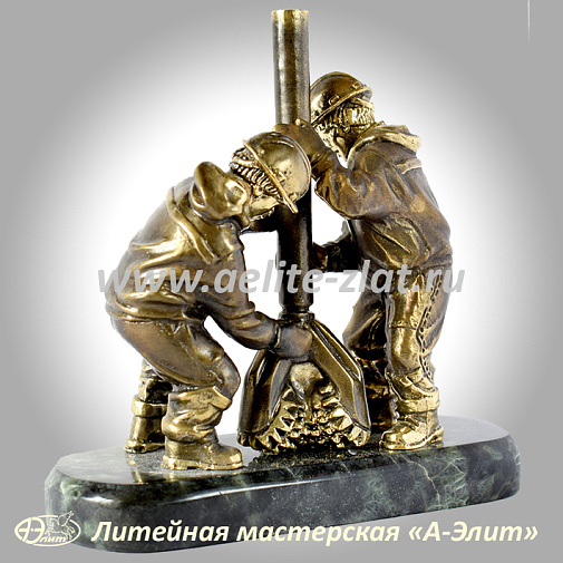 Статуэтка Буровики