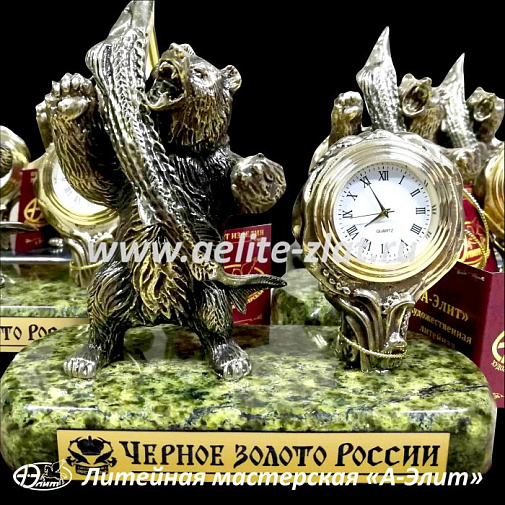 Изготовление сувениров на заказ, медведь из бронзы, с логотипом компании.