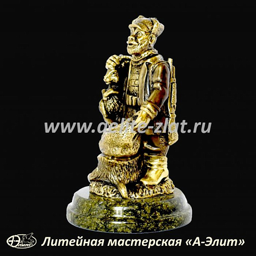 Статуэтка Охотник