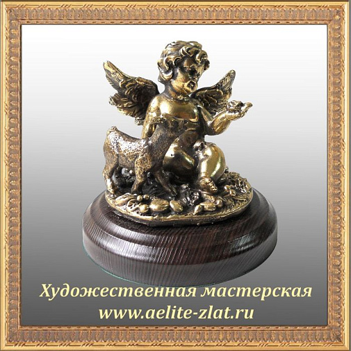 Бронзовые часы с ангелом и козленком