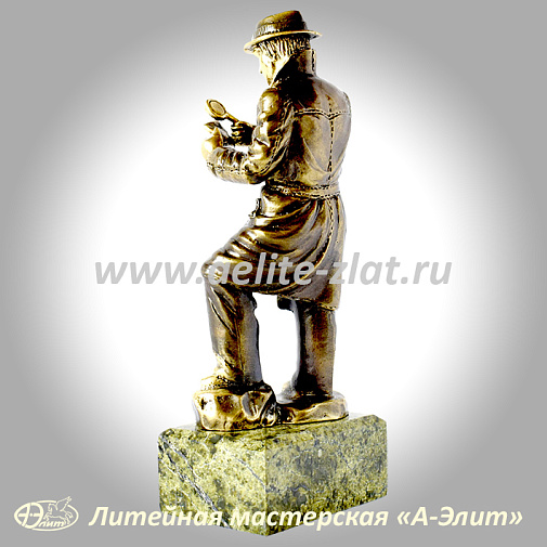 Статуэтка Сыщик